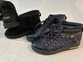 2 pairs 6 1/2 woman’s shoes