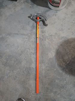 Pipe bender