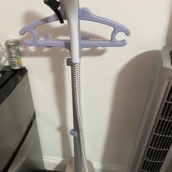 Clothes steamer