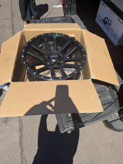 SET OF (4) 20” RIMS