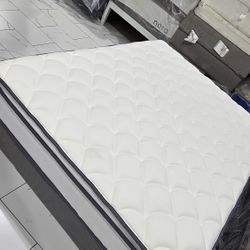 Queen Sizes Mattress And Box Spring 