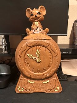 Vintage 1960 Brown Twin Winton Cookie Time Mouse Clock Ceramic Cookie Jar 14"