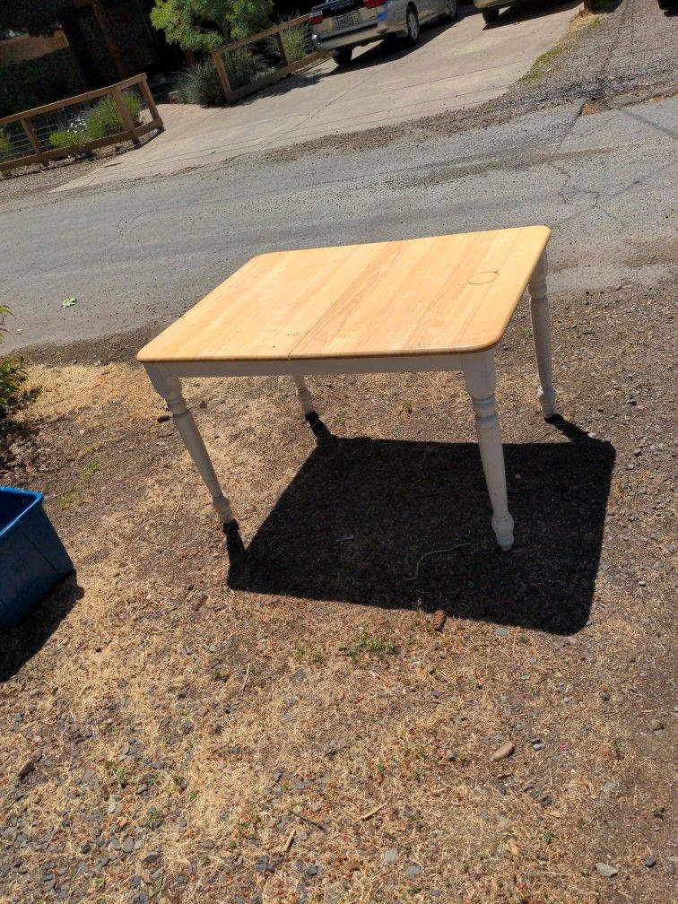 Free Table