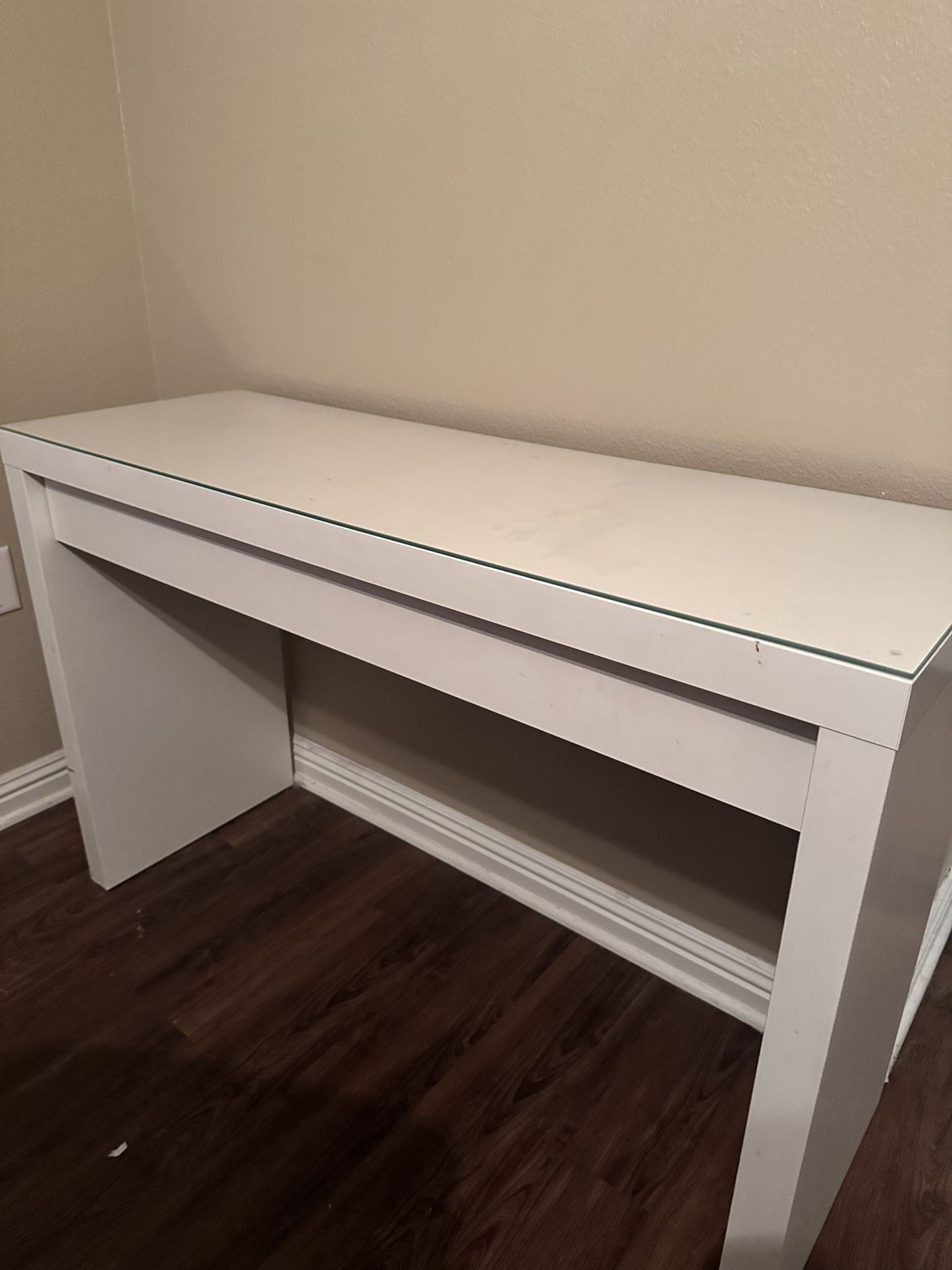 IKEA MALM DRESSING TABLE WITH GLASS TOP