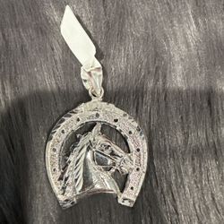 925 silver Horse Pendant with Horseshoe Design