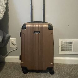 Kenneth Cole Reaction Carryon Suitcase