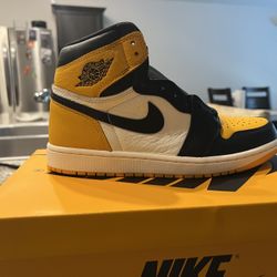 Air Jordan 1 Retro High OG SIZE 8