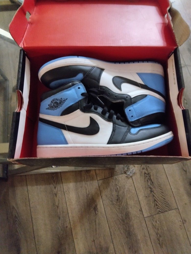 UNC Nike Air Jordans ... Brand New