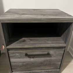 Set of 2 Ashley Furniture Nightstands – Gray | Modern Style