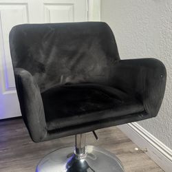 impression Vanity Chair 