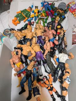 Large Lot of Mixed Action Figures