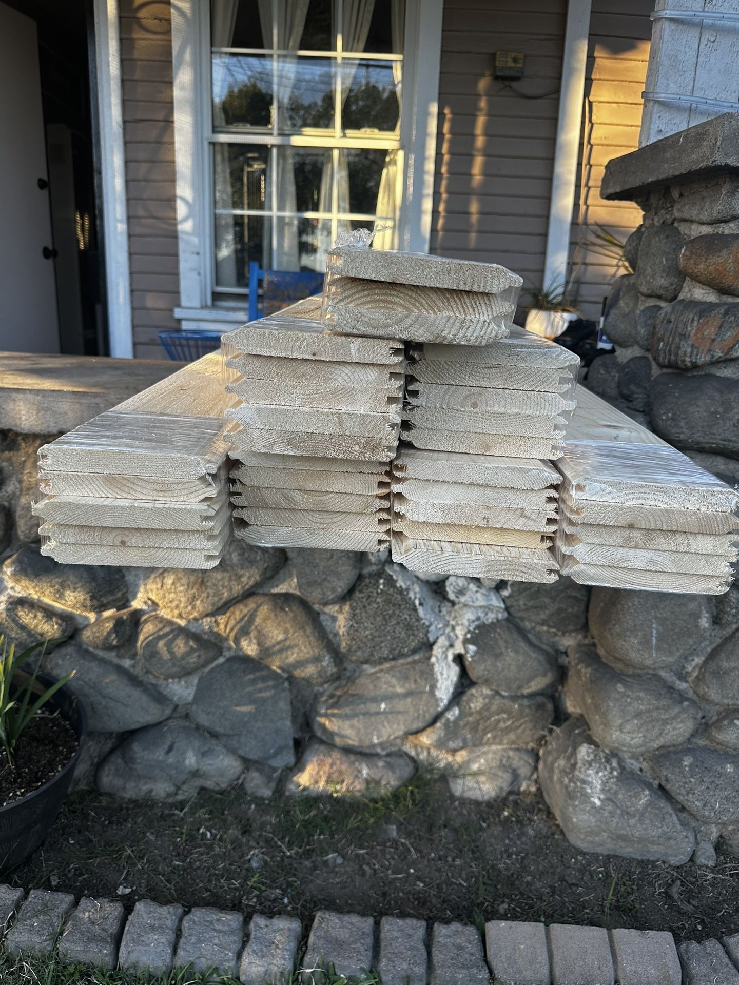 Wood Madera T&G Pine