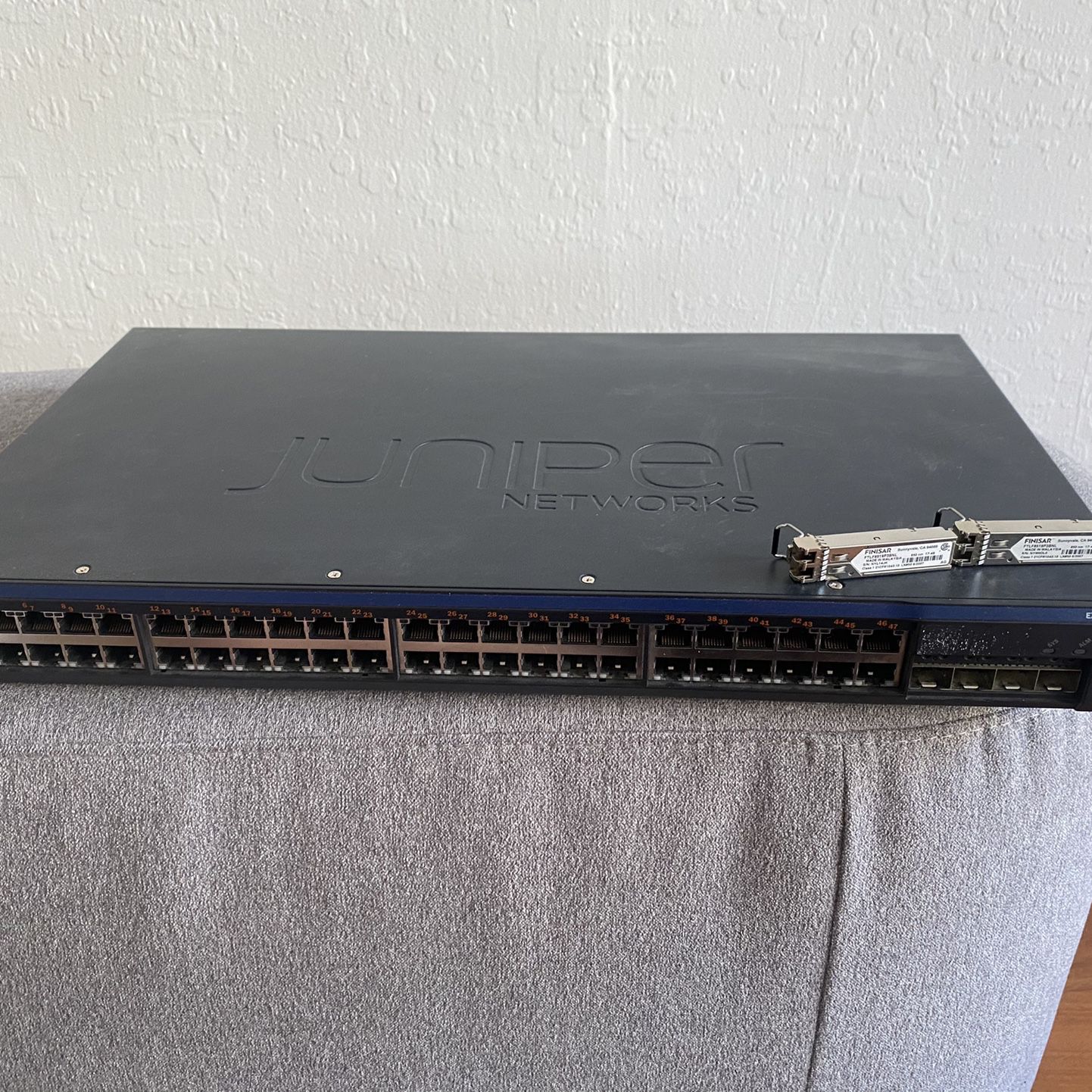 Juniper Networks EX2200 PoE 48xPorts Switch