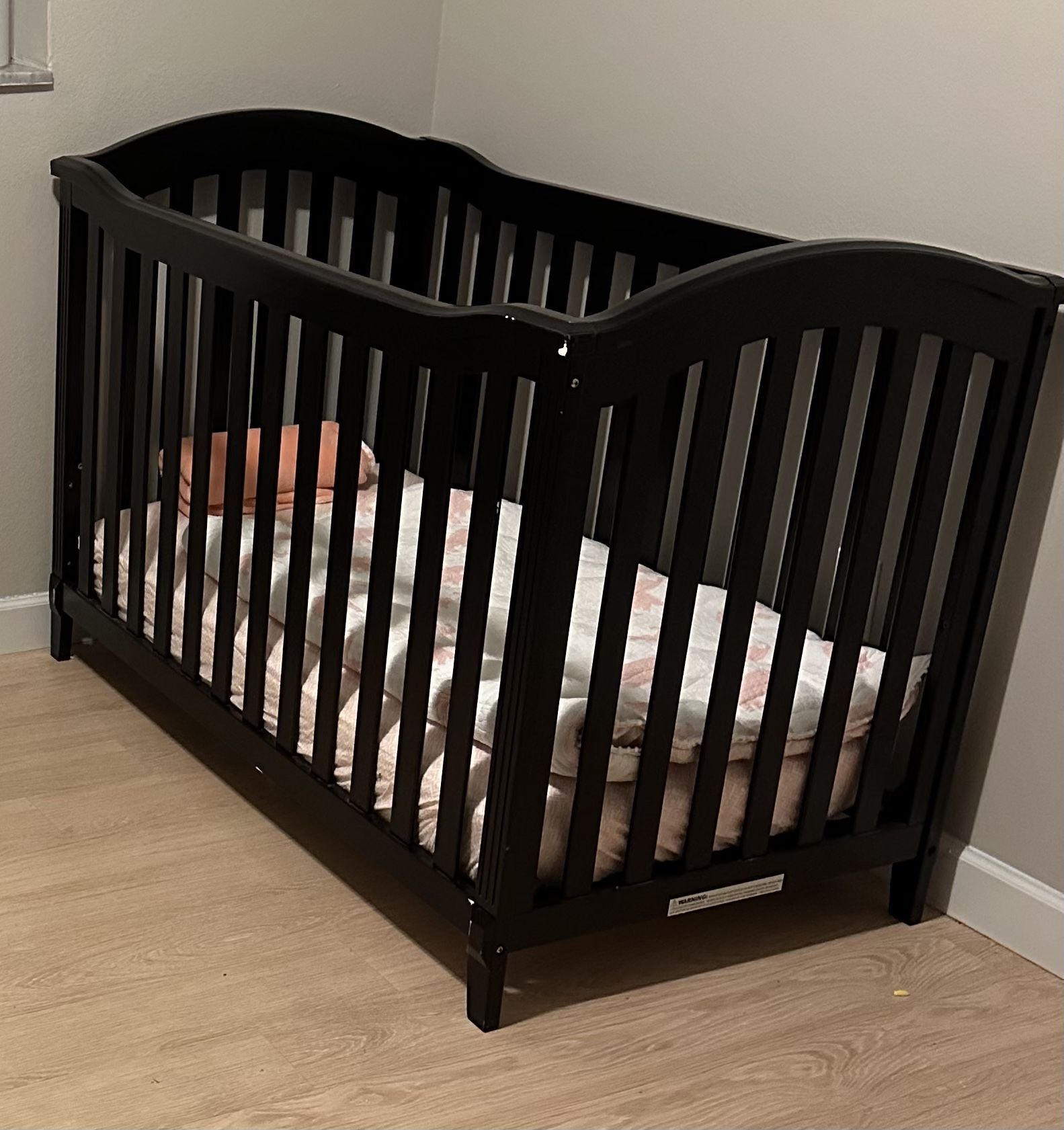 2 In 1 Crib With Mattress