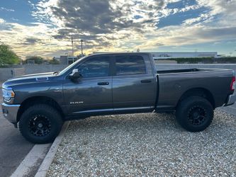 2022 Ram 2500 Big Horn Crew Cab 4X4 64 BOX