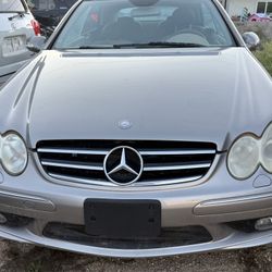 2005 Mercedes CLK500 w/LOW Miles
