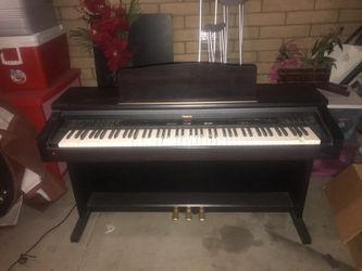 Roland KR 370 Digital Piano for Sale in Glendale AZ OfferUp