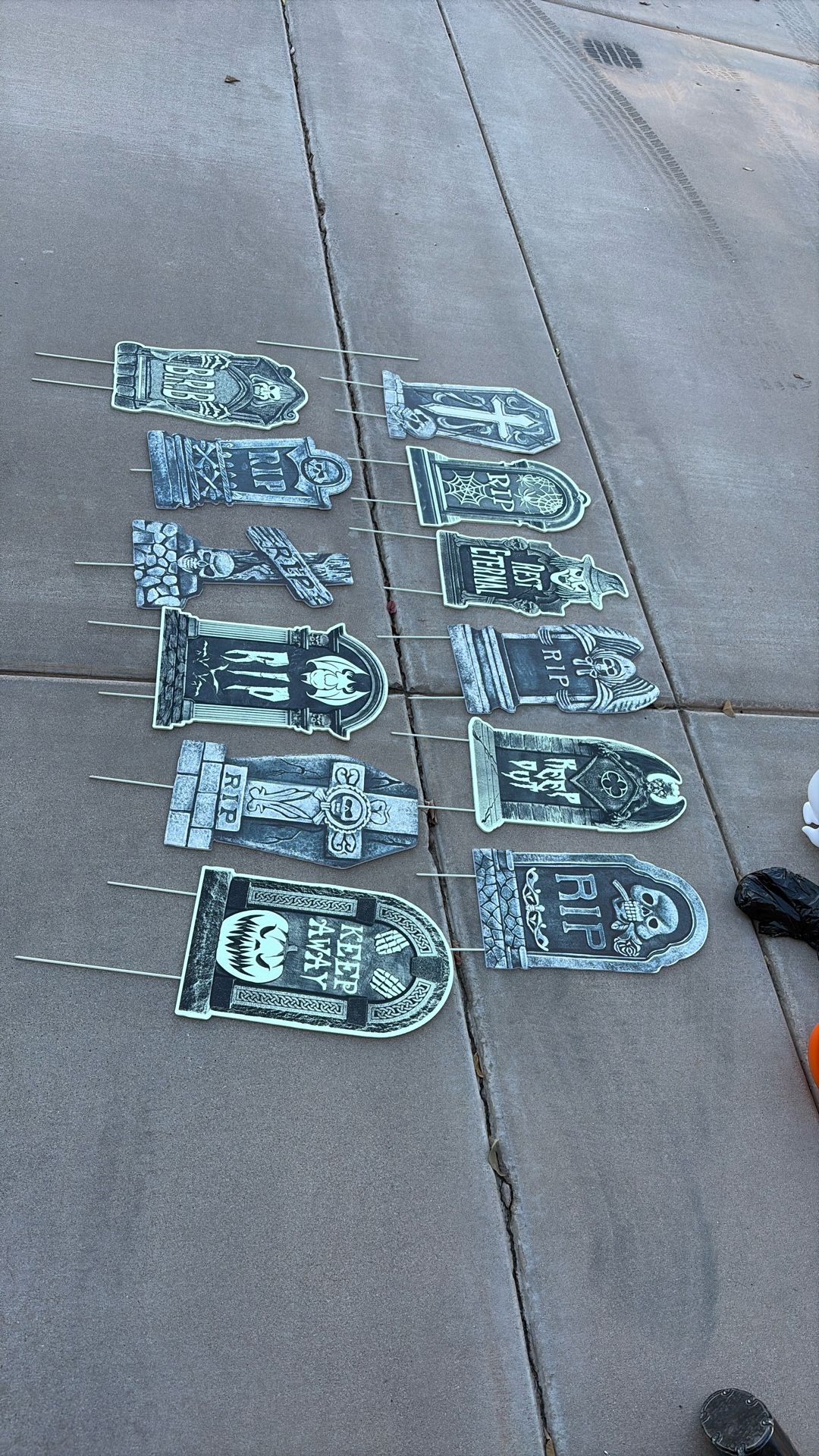 Yard Halloween Decor