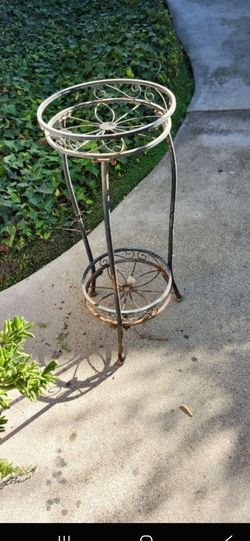 Plant stand