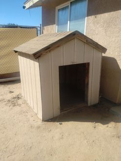 Big heavy dollhouse $190