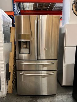 Samsung French door refrigerator in stainless steel