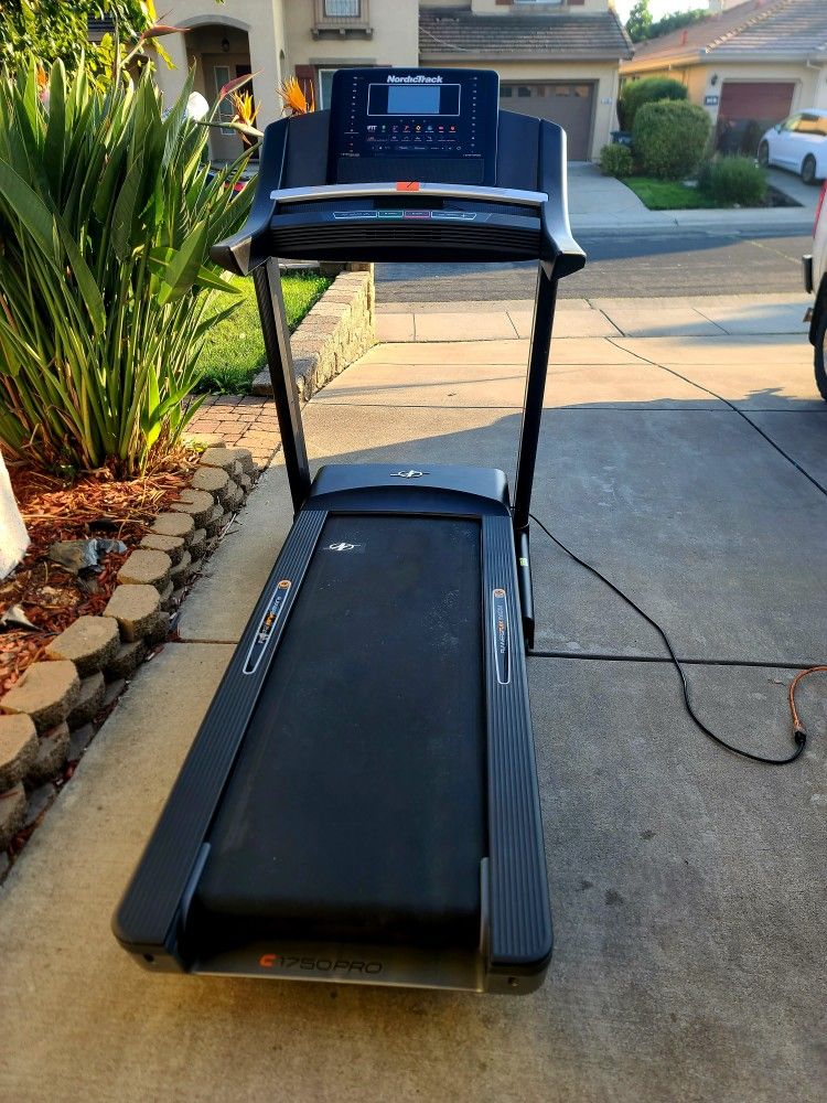 Nordictrack Treadmill Comercial Top Quality Machine