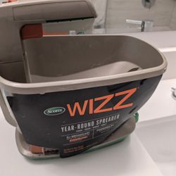 Scott's Wizz Year Round Spreader