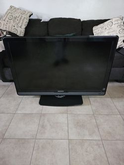MAGNAVOX Flat Screen TV 