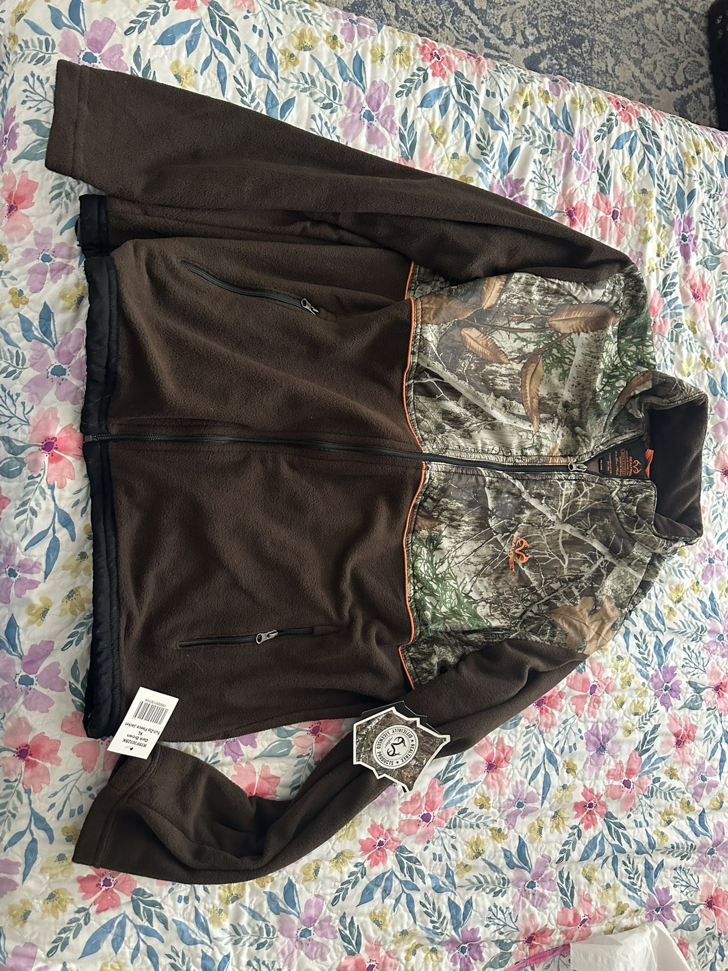 mew mens camo dark brown realtree jacket size XL