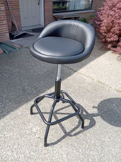 New short back bar stool