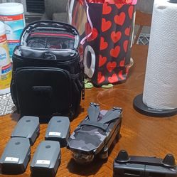 DJI Mavic Pro /w Five Batteries 