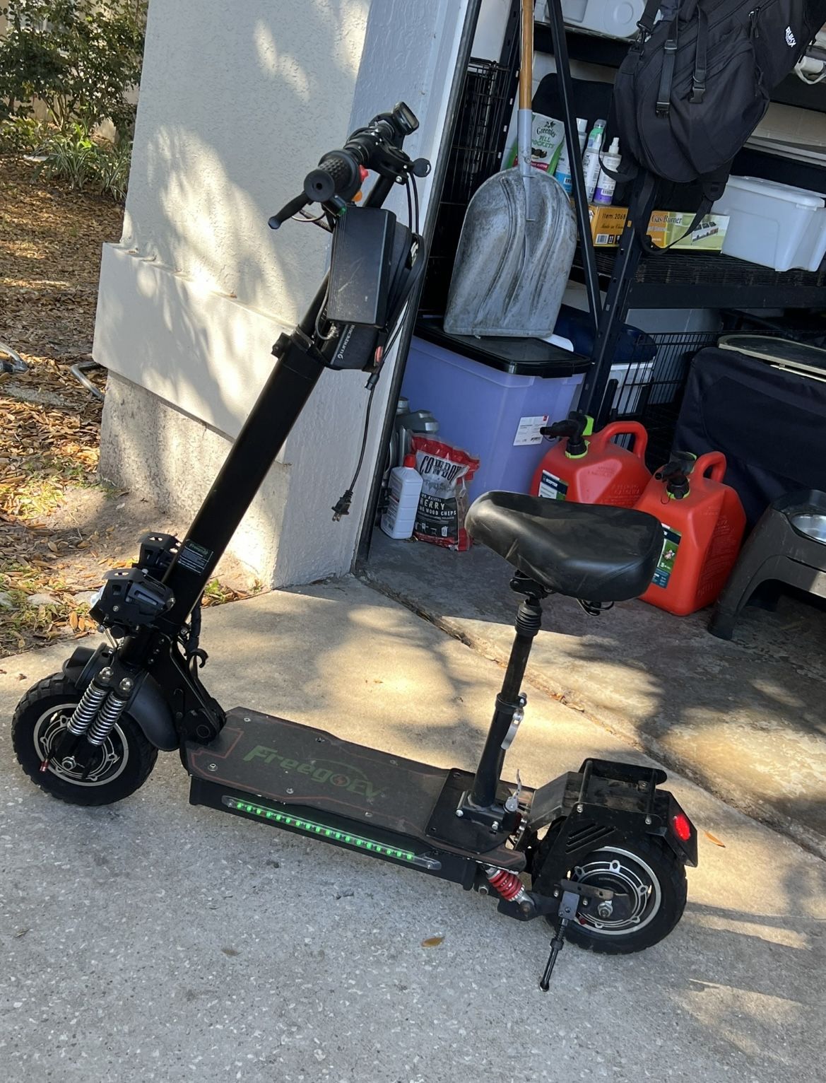 FreeGoEV 2000 Watt Electric Scooter 