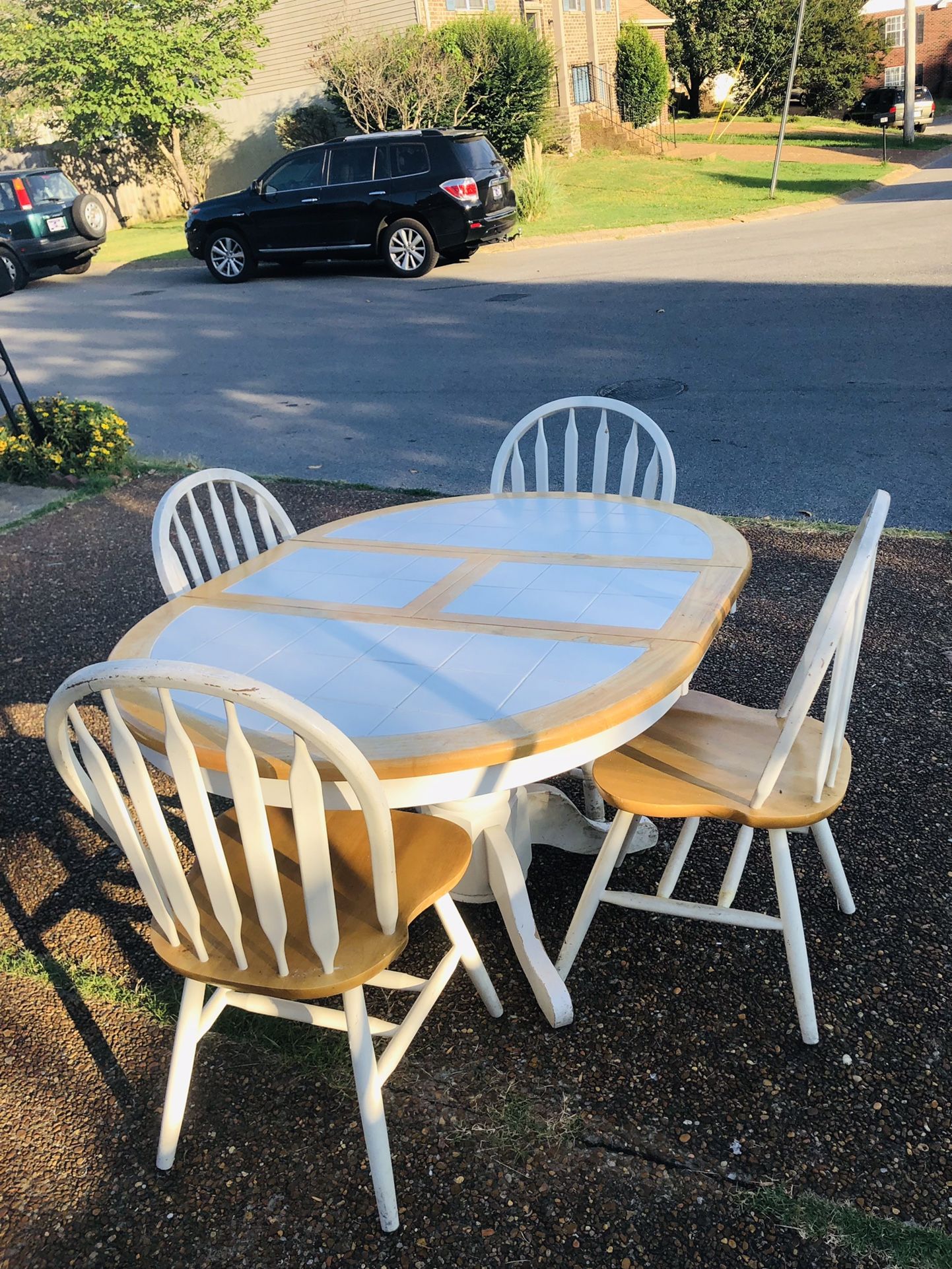 Beautiful Adjustable Table