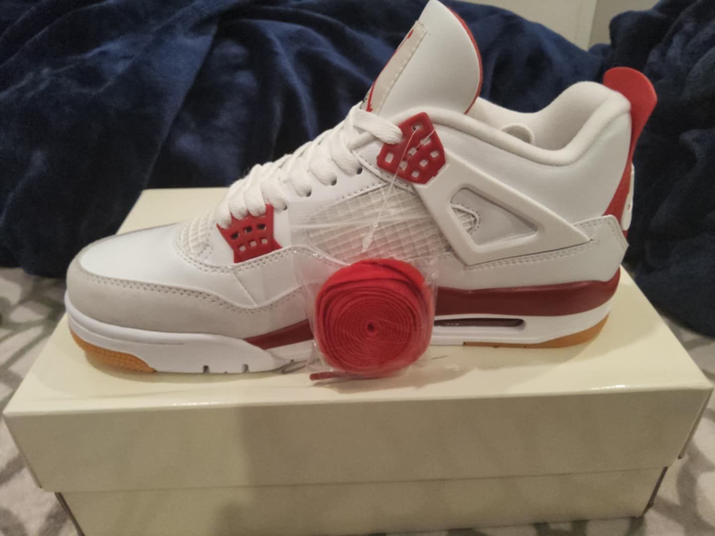 Jordan Retro 4 Red Varsity