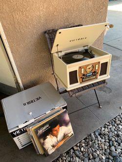 VICTROLA.   Record Player  CD. ..CASSETTE    BLUETOOTH.     RADIO. AM. FM.   like new Conditions.   Asking $100