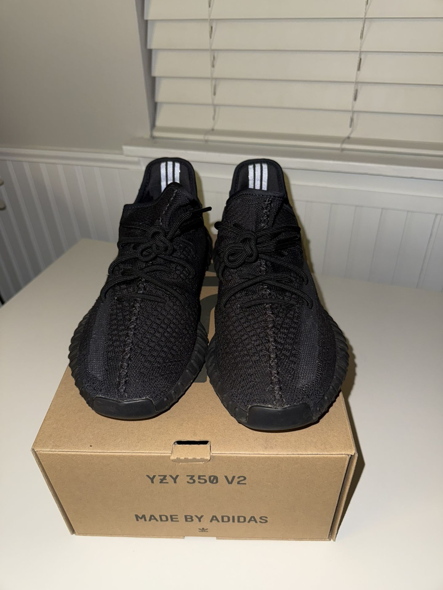 Adidas Yeezy Boost 350 V2 — Onyx/Black — HQ4540 — Size 10.5