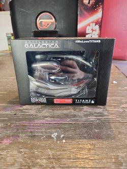Galactica  Cyclon Raider Figure