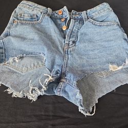 Denim high-waisted shorts