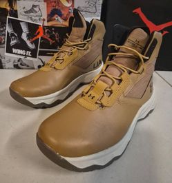 Under Armour Stellar G2 Men's Size 8.5