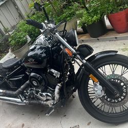 1999 Yamaha V star 650 $3000 Open To Trade