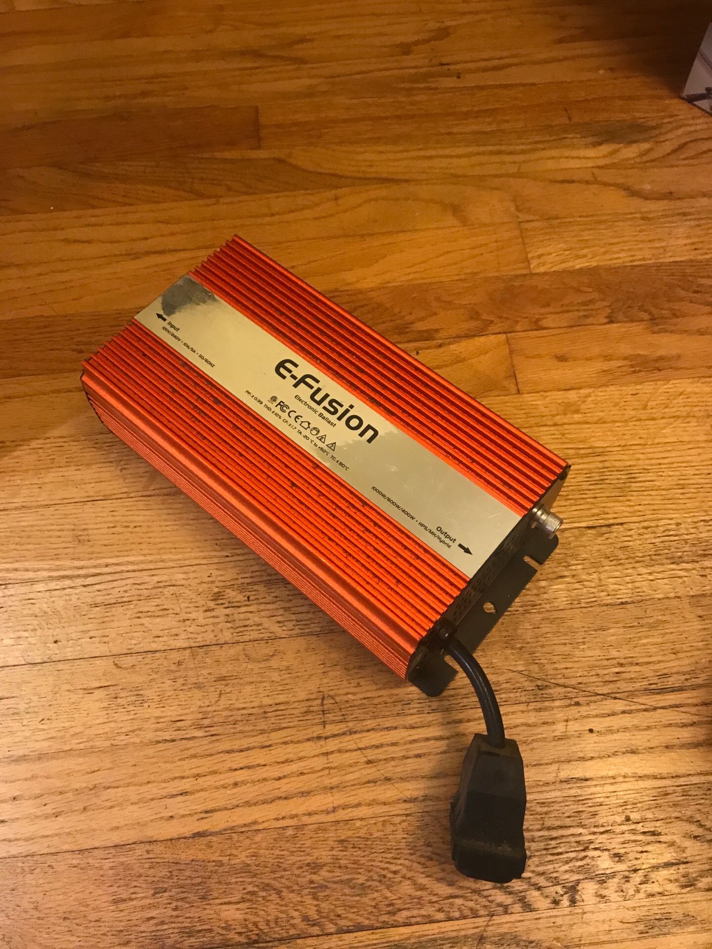 E-fusion electronic ballast. 1000w/600w/400w•HPS/MH/Hybrid ($140 new online selling for $30)