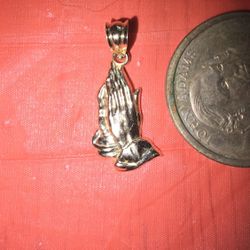 VINTAGE 9KT PLATED PRAYING HANDS 🙏 PENDANT 