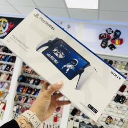 Play Station Portal 5 New 