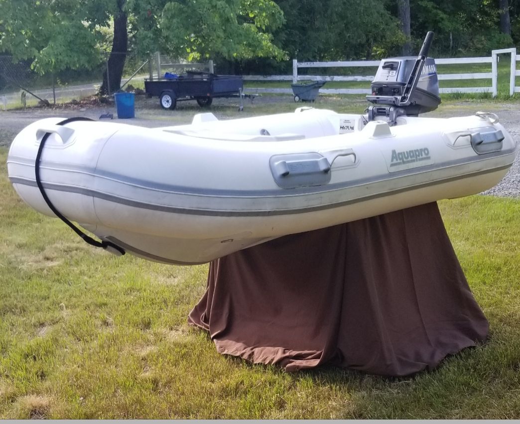 Inflatable RIB/Tender/dinghy HYPOLAN Aquapro 8'6" with a Yamaha 8HP 2-stroke motor. Selling as a unit