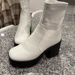 Women’s Heeled Boots