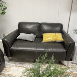 Love Seat 