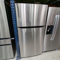 LG 24 cu. ft. 33-inch Wide Top Freezer Refrigerator - Stainless Steel