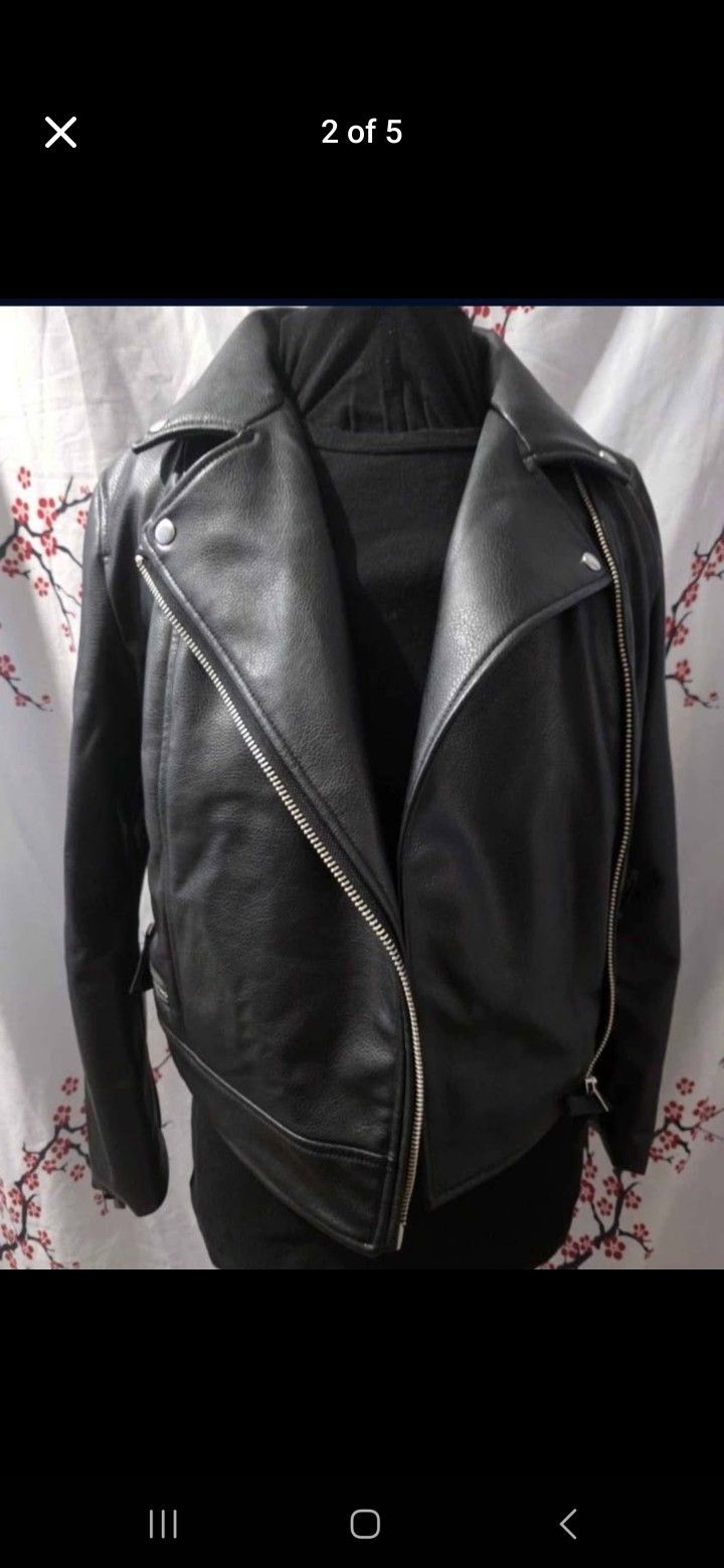 Women faux leather black jacket