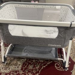 Baby Bassinet and Diaper Changing 