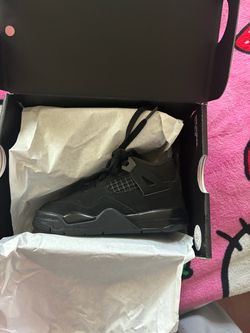 Black cats 4’s
